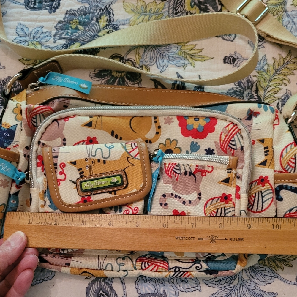 Lilly Bloom - image 4